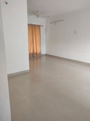 Room in 2 BHK Apartment at Mantra Monarch, Balewadi – for Rent