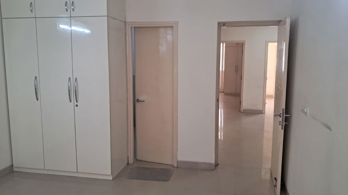 3 BHK + Servant Room 1442 Sq.Ft. Apartment in BPTP Park Prime