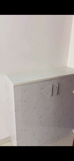 Room in 2.5 BHK Apartment at Radhey Krishna Casa Green I, Sector 16 Greater Noida – for Sale