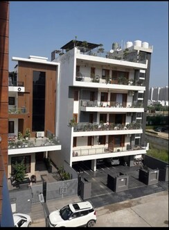 4 BHK Builder Floor For Sale in TDI The Retreat