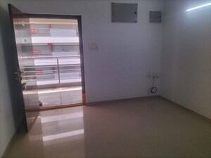 Room in 3 BHK Apartment at Niharika Exotica, Gachibowli – for Rent