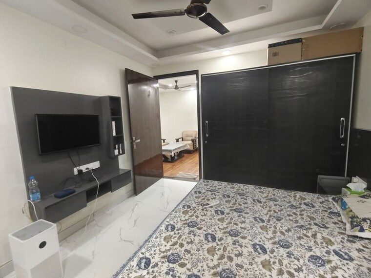 Master Bedroom, rof-portico 1.5 Bedroom 900 Sq.Ft. Builder Floor In Sector 43 Gurgaon 10135561