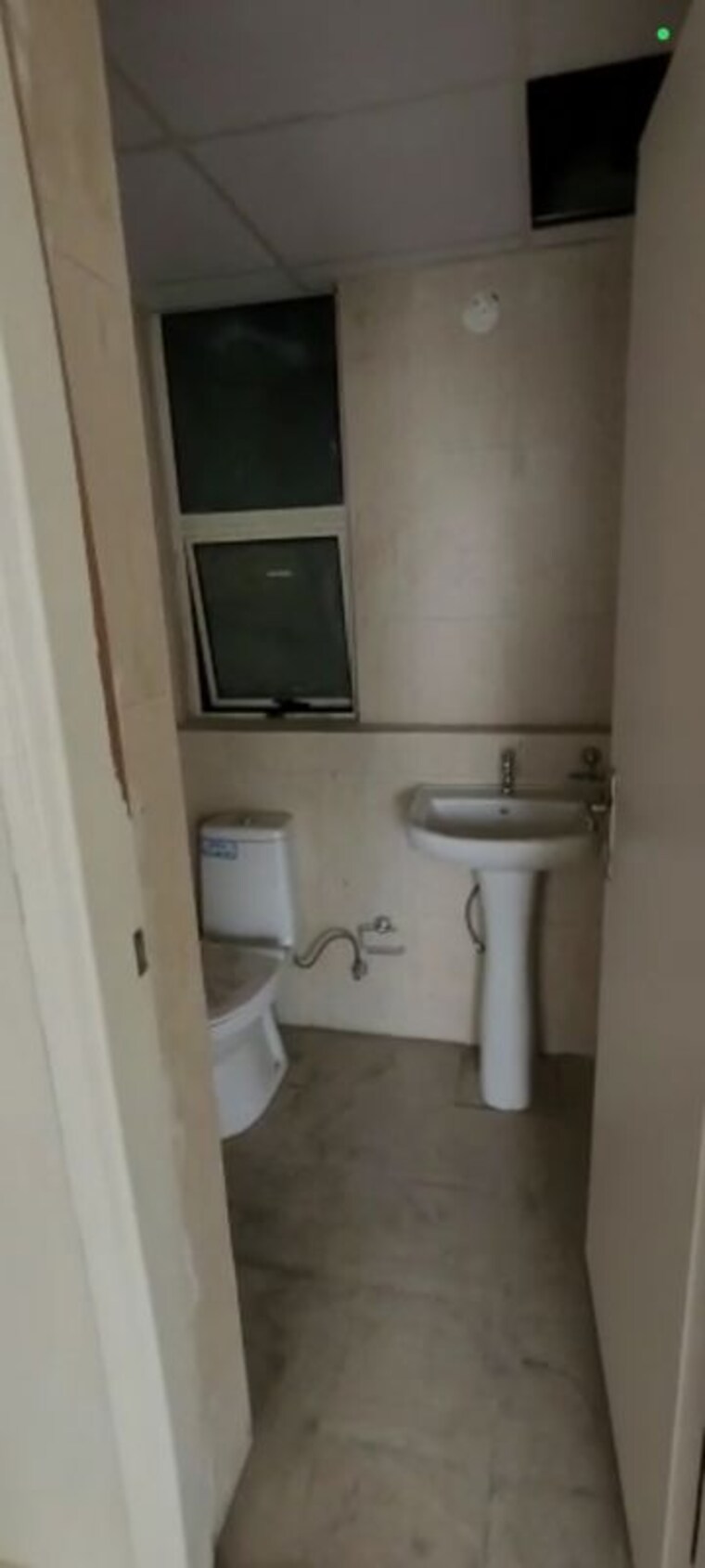 Bathroom, imperia-esfera 2.5 Bedroom 1578 Sq.Ft. Apartment In Sector 37c Gurgaon 10135907