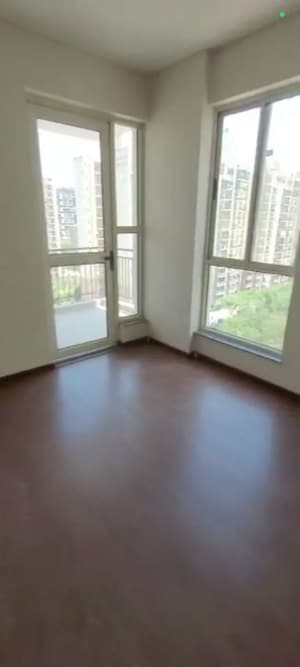 Room in 2.5 BHK Apartment at Imperia Esfera, Sector 37c – for Sale