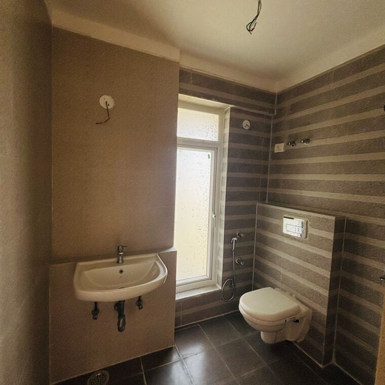 Bathroom, pareena-micasa 2 Bedroom 1245 Sq.Ft. Apartment In Nurpur Jharsa Gurgaon 10135968