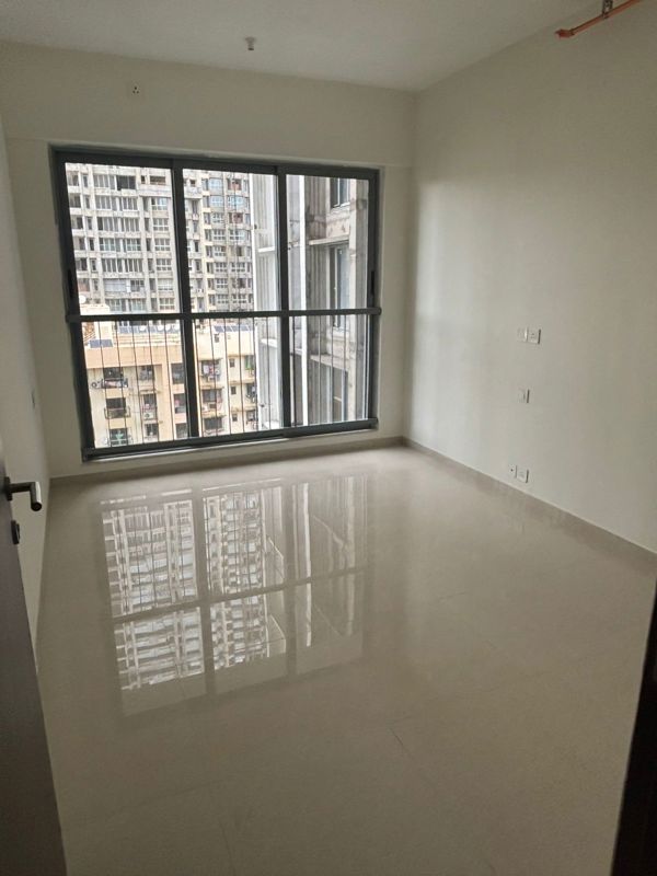 2 BHK Apartment For Sale in Kalpataru Elitus