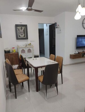 Team Area in 2 BHK Apartment at Sheth Vasant Oasis, Andheri East – for Sale