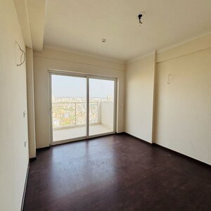 Room in 2 BHK Apartment at Pareena Micasa, Nurpur Jharsa – for Rent