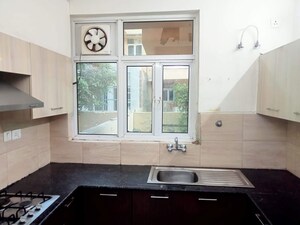 Kitchen in 2.5 BHK Builder Floor at Smart World Gems, Sector 89 – for Sale