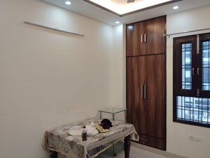 Bedroom in 2 BHK Builder Floor at Sector 46 – for Rent