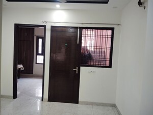 Room in 2 BHK Builder Floor at Sector 46 – for Rent