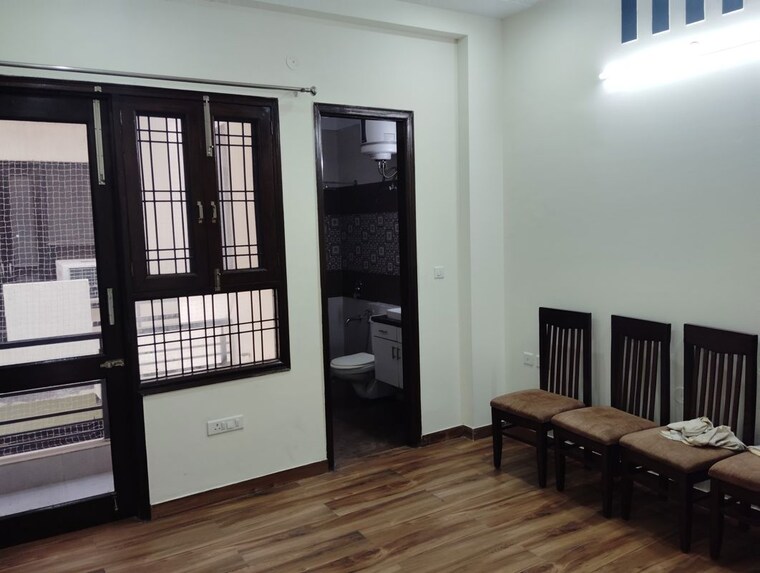 Room, sector 46 2 Bedroom 1200 Sq.Ft. Builder Floor In Sector 46 Gurgaon 10136030