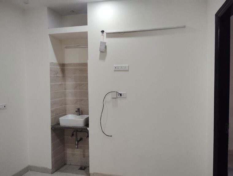 Bathroom, sector 46 2 Bedroom 1200 Sq.Ft. Builder Floor In Sector 46 Gurgaon 10136030