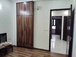 Room in 2 BHK Builder Floor at Sector 46 – for Rent