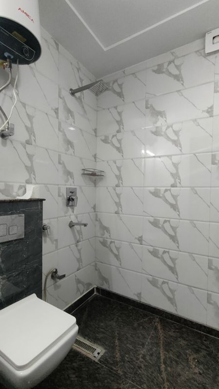 Bathroom, sector 45 3 Bedroom 2100 Sq.Ft. Builder Floor In Sector 45 Gurgaon 10136032