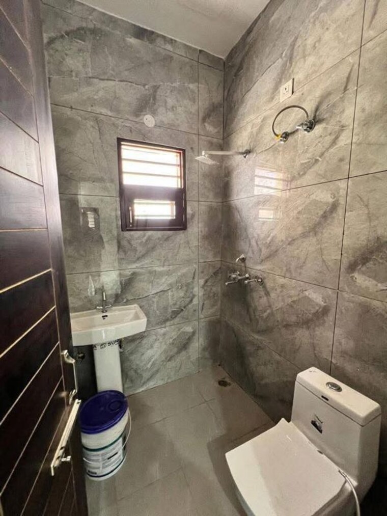 Bathroom, sector 124 3 Bedroom 100 Sq.Yd. Independent House In Sector 124 Mohali 10136033
