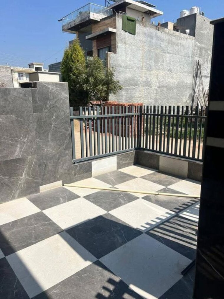 Balcony, sector 124 3 Bedroom 100 Sq.Yd. Independent House In Sector 124 Mohali 10136033