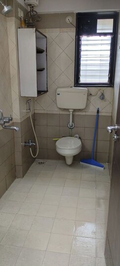 1 BHK Apartment For Rent in Evershine Millennium Paradise