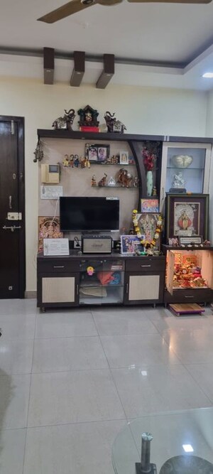 Furnished Amenities in 2 BHK Apartment at Aashiyana Park, Aundh – for Rent