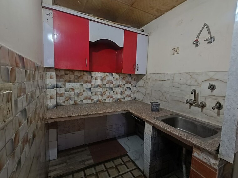 Kitchen, super-avenue 2 Bedroom 1000 Sq.Ft. Builder Floor In Sector 73 Noida 10136084