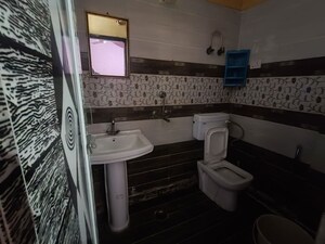 Team Area in 2 BHK Builder Floor at Super Avenue, Sector 73 – for Sale