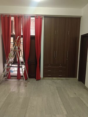 Bedroom in 3 BHK Builder Floor at Hauz Khas – for Rent