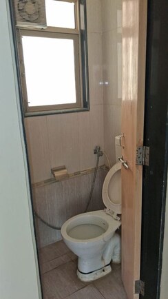 2.5 BHK Apartment For Rent in Rustomjee Pinnacle