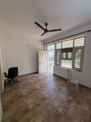 Room in 1 BHK Builder Floor at Palam Vihar Residents Association, Palam Vihar – for Rent