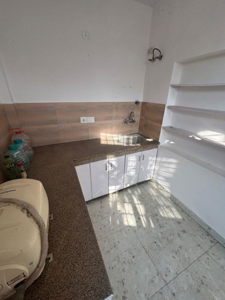 Kitchen, palam-vihar-residents-association 1 Bedroom 700 Sq.Ft. Builder Floor In Palam Vihar Gurgaon 10136095