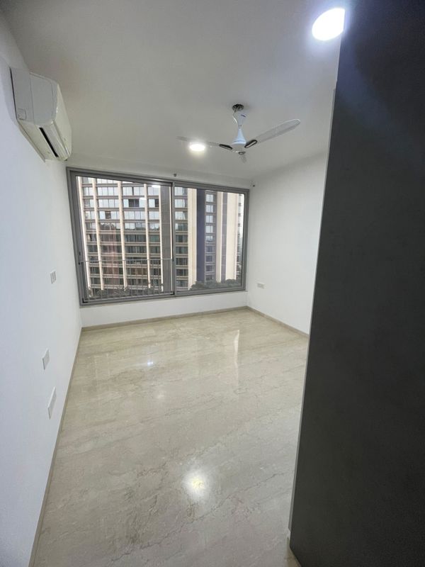 3 BHK + Pooja Room Apartment For Rent in Oberoi Realty Esquire