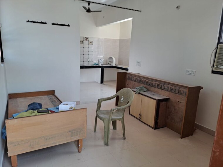 Living Room, sas nagar 1 RK 100 Sq.Yd. Builder Floor In Sas Nagar Mohali 10136112