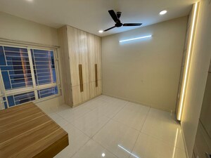 Room in 3 BHK Apartment at Sumadhura Acropolis, Gachibowli – for Rent