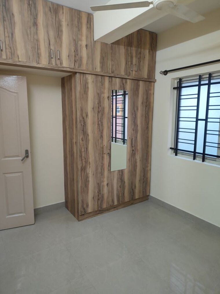 Room, lb shastri nagar 2 Bedroom 1000 Sq.Ft. Builder Floor In Lb Shastri Nagar Bangalore 10136126
