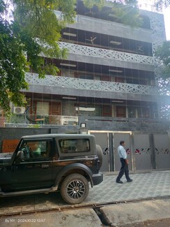 4 BHK + Servant Room Builder Floor For Rent in Ansal Plaza Gurgaon