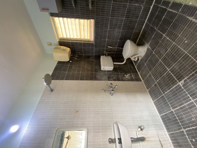 Attached Bathroom, ganesham-phase-i 3 Bedroom 1500 Sq.Ft. Apartment In Pimple Saudagar Pune 10136081