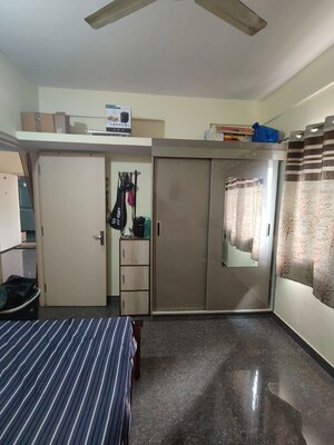 Master Bedroom in 1 BHK Apartment at Lb Shastri Nagar – for Rent