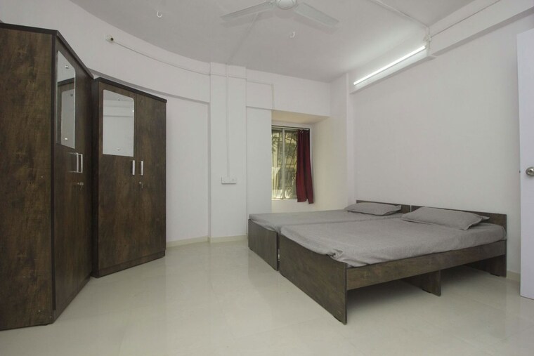 Bedroom, malad west Pg For Girls In Malad West 10136163