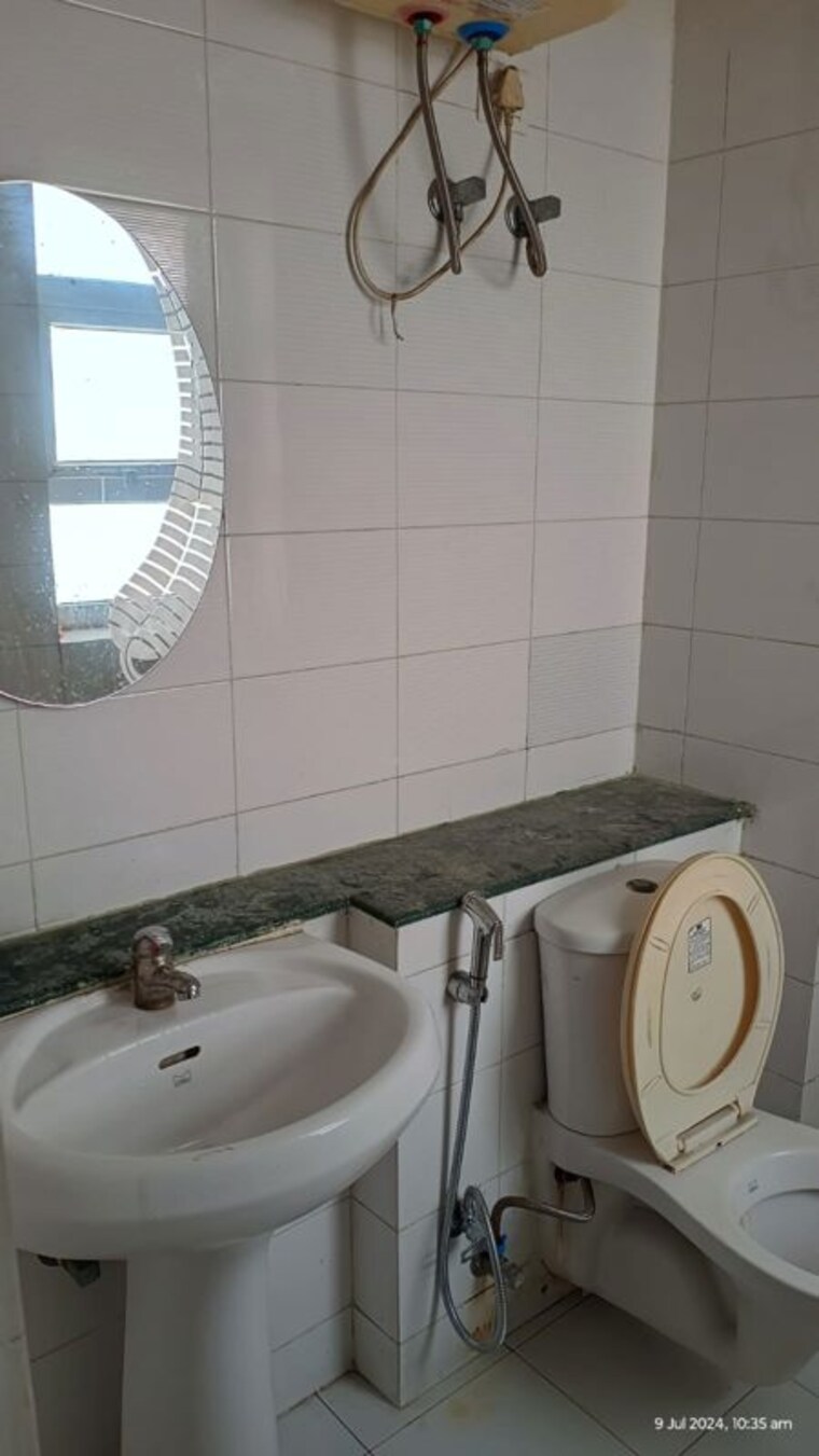 Bathroom, bptp-the-resort 3 Bedroom 1752 Sq.Ft. Apartment In Sector 75 Faridabad 10136164
