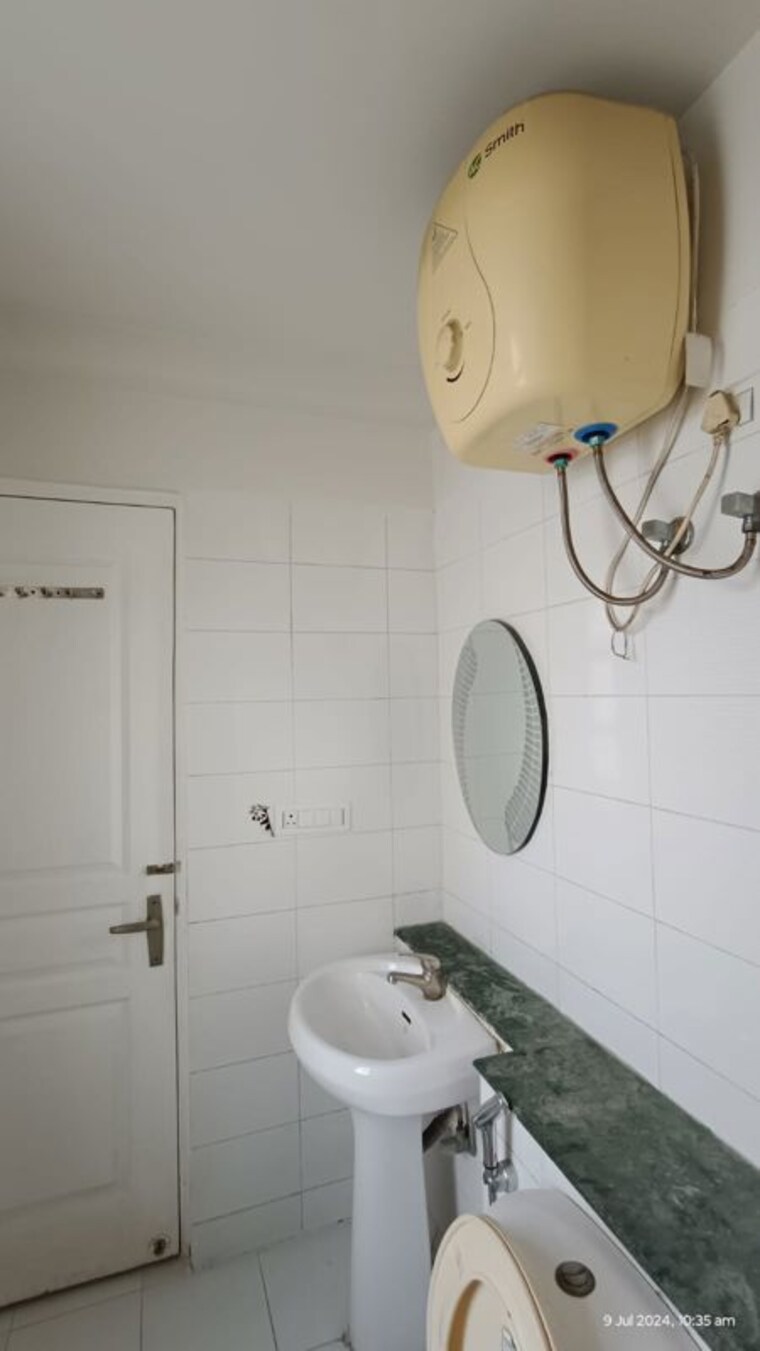 Bathroom, bptp-the-resort 3 Bedroom 1752 Sq.Ft. Apartment In Sector 75 Faridabad 10136164