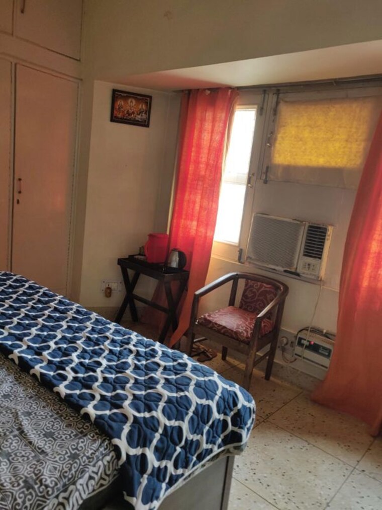 Bedroom, east of kailash 3 Bedroom 1800 Sq.Ft. Builder Floor In East Of Kailash Delhi 10136289