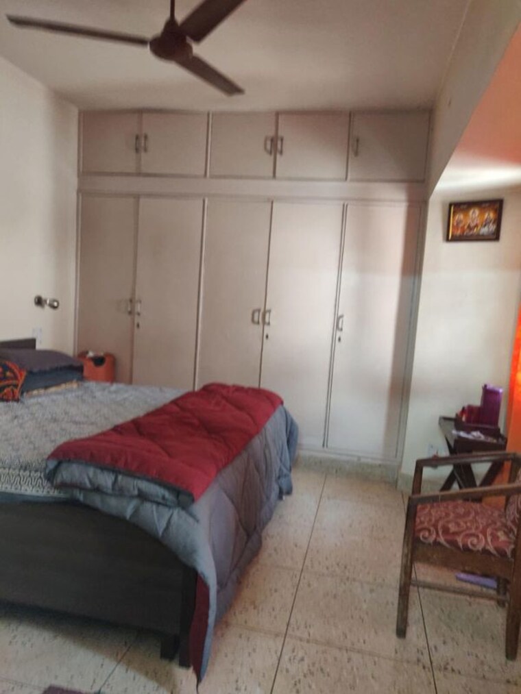 Bedroom, east of kailash 3 Bedroom 1800 Sq.Ft. Builder Floor In East Of Kailash Delhi 10136289