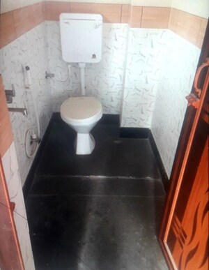 Bathroom in 3 BHK Apartment at Deshbandhu Para – for Sale