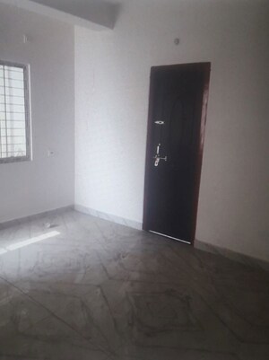 Room in 3 BHK Apartment at Deshbandhu Para – for Sale
