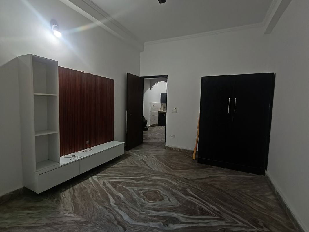1 BHK Builder Floor For Sale in Sector 73
