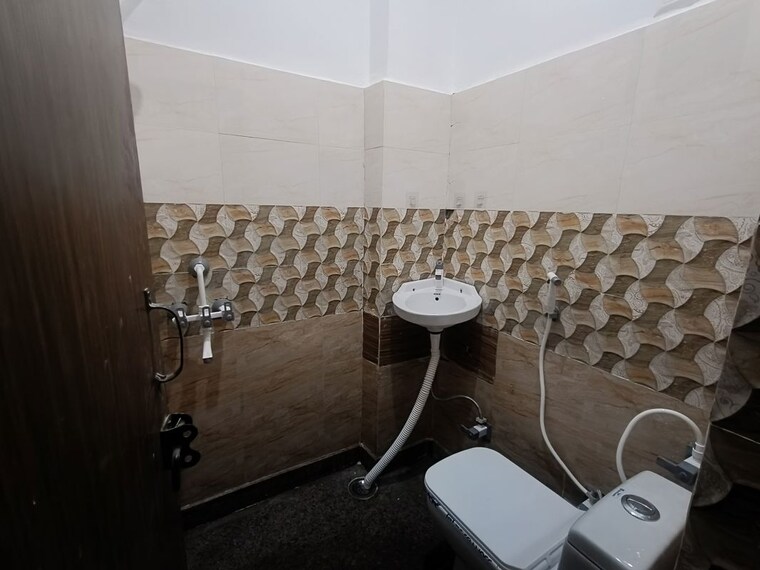 Team Area, sector 73 1 Bedroom 625 Sq.Ft. Builder Floor In Sector 73 Noida 10136308