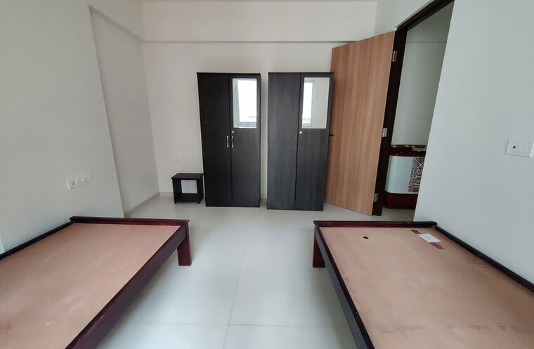 Room, kandivali east 2 Bedroom 1200 Sq.Ft. Apartment In Kandivali East Mumbai 10136327