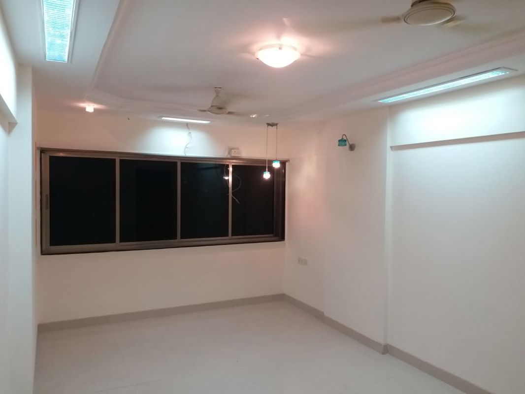 2 BHK + Servant Room Apartment For Rent in Oshiwara Mhada