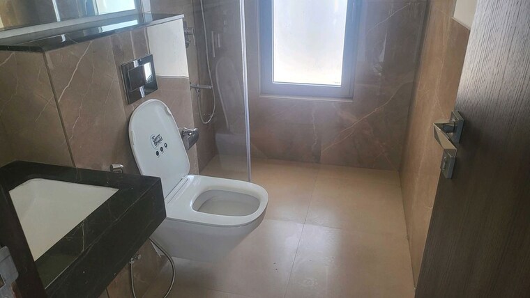 Bathroom, piramal-aranya 3 Bedroom 1090 Sq.Ft. Apartment In Byculla Mumbai 10136340