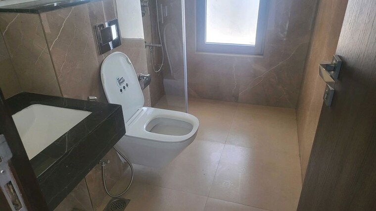 Bathroom, piramal-aranya 3 Bedroom 1090 Sq.Ft. Apartment In Byculla Mumbai 10136340