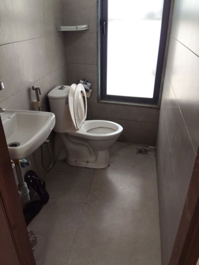 Bathroom, navrangpura Commercial Office Space 927 Sq.Ft. In Navrangpura Ahmedabad 10136355